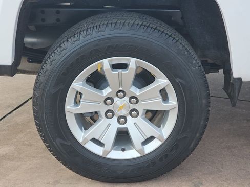 Used 2022 Chevrolet Colorado LT w/ Fleet Safety Package image 37