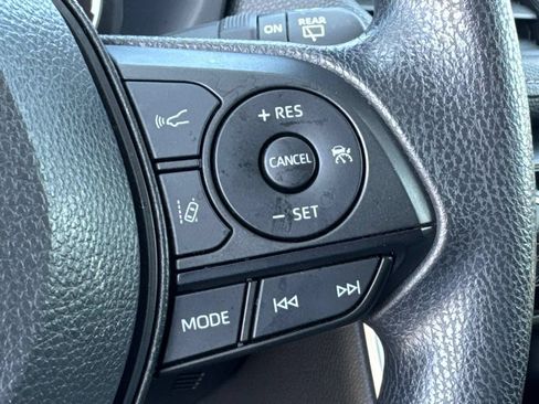 Certified 2025 Toyota RAV4 XLE FWD image 24