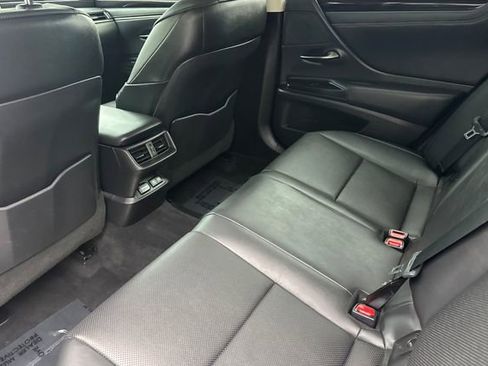 Used 2021 Lexus ES 300h w/ Premium Package image 9