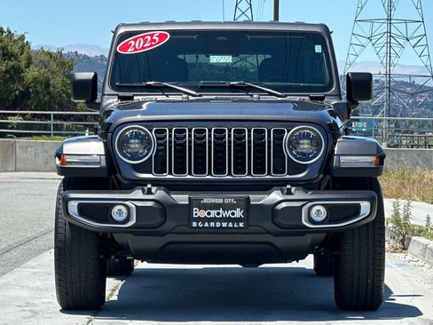 Used 2025 Jeep Wrangler Unlimited Sahara w/ Safety Group AWD/4WD image 9