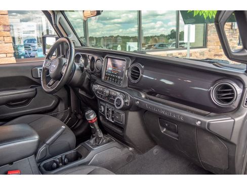Used 2022 Jeep Wrangler Unlimited Sport image 13