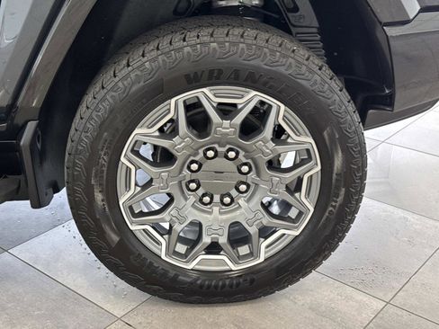 Used 2025 GMC Hummer EV 3X AWD/4WD image 9