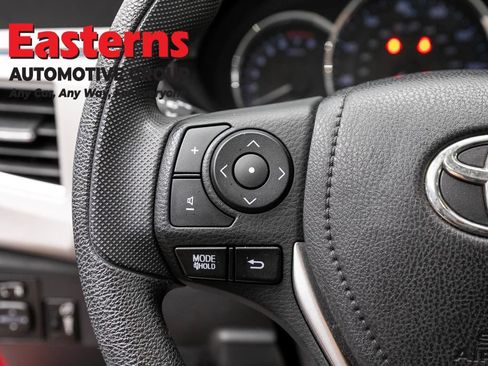 Used 2016 Toyota Corolla LE FWD image 14