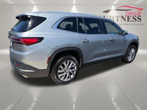 Certified 2025 Buick Enclave Preferred FWD image 10