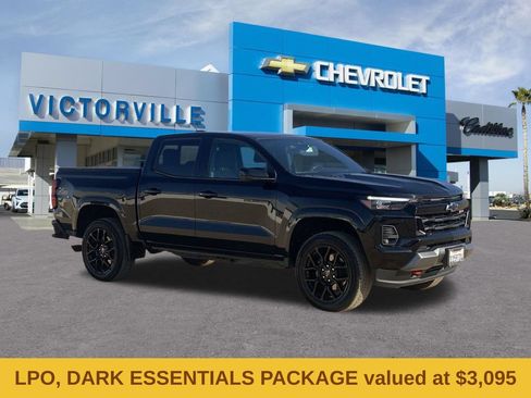 Used 2024 Chevrolet Colorado Z71 w/ LPO, Dark Essentials Package AWD/4WD image 3
