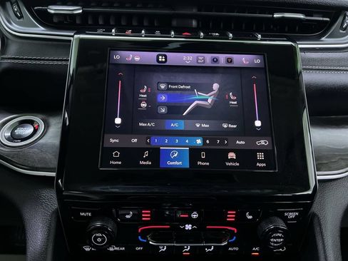 Used 2022 Jeep Grand Cherokee Limited AWD/4WD image 24