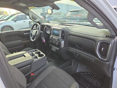 Used 2020 Chevrolet Silverado 1500 LT w/ Remote Start Package image 16