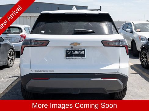 Used 2025 Chevrolet Equinox LT AWD/4WD image 3