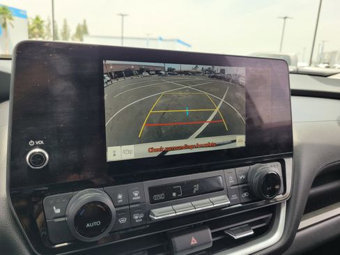 Used 2024 Toyota Grand Highlander FWD image 18