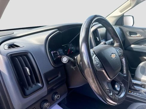 Used 2017 Chevrolet Colorado Z71 AWD/4WD image 10
