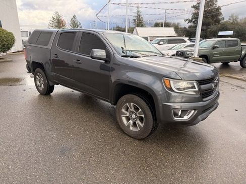Used 2017 Chevrolet Colorado Z71 image 3