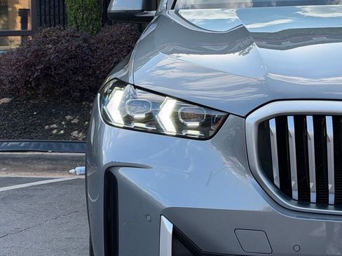 Used 2025 BMW X5 xDrive40i AWD/4WD image 4
