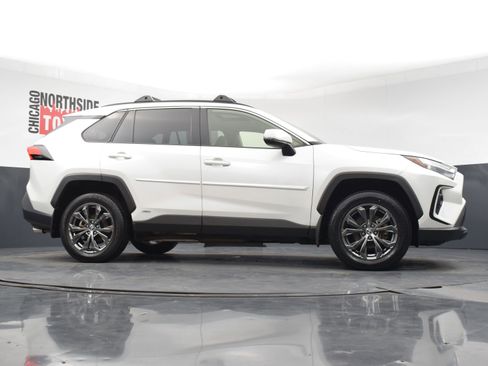 Used 2023 Toyota RAV4 XLE Premium image 31