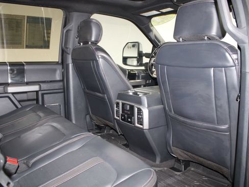 Used 2022 Ford F250 Platinum AWD/4WD image 34