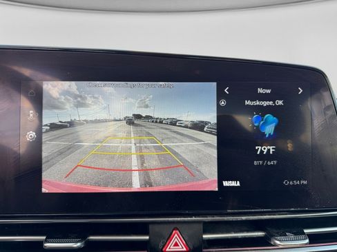 Used 2024 Hyundai Elantra SEL FWD image 10