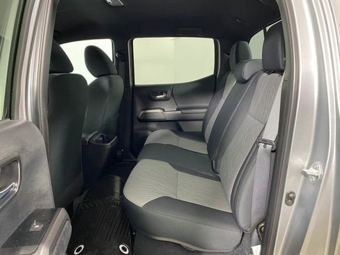 Certified 2023 Toyota Tacoma TRD Off-Road AWD/4WD image 10
