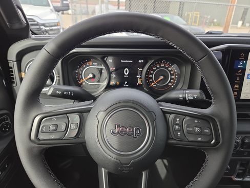 New 2026 Jeep Gladiator Sahara image 9