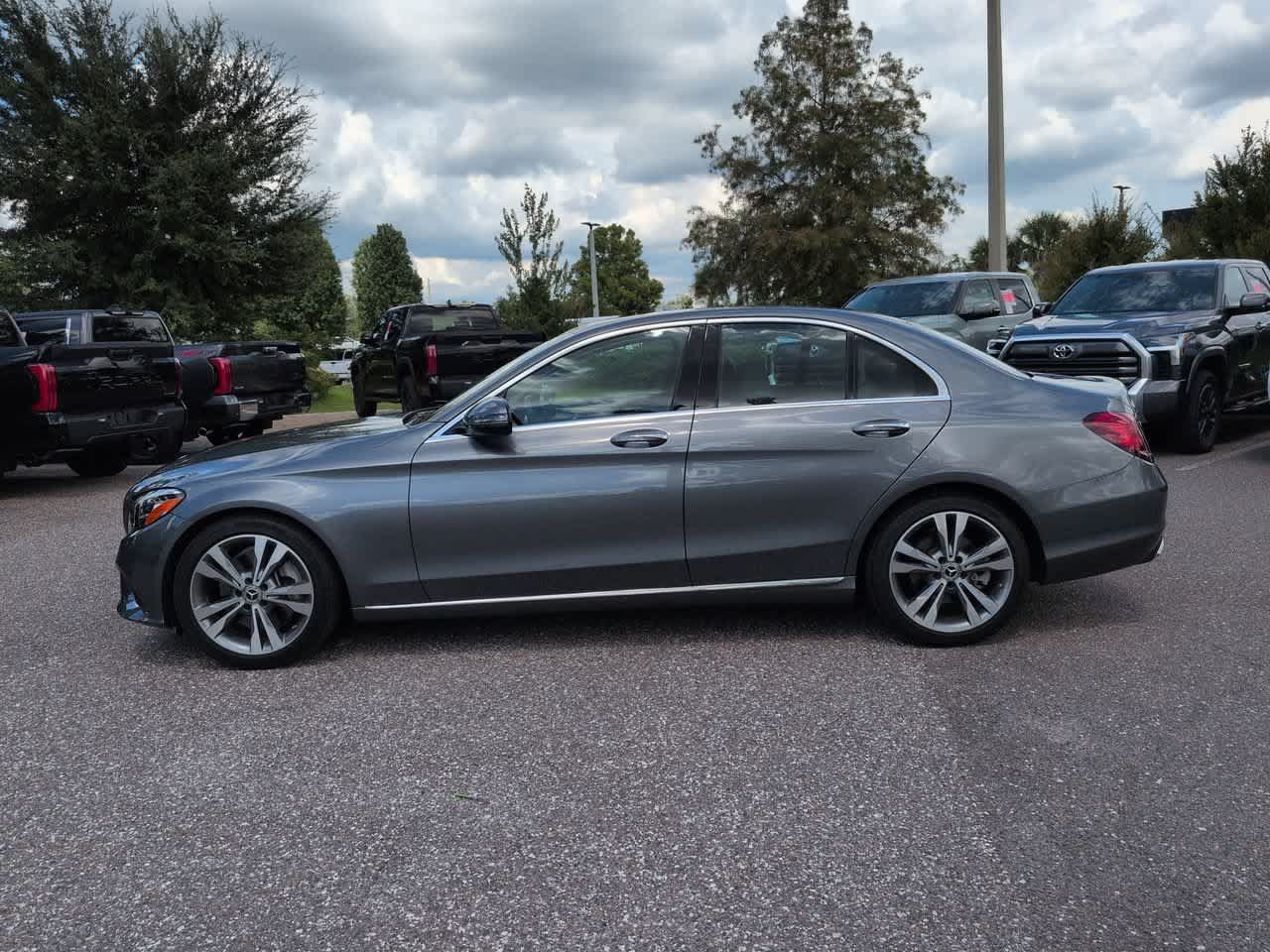 Used 2019 Mercedes-Benz C 300 Sedan image 3