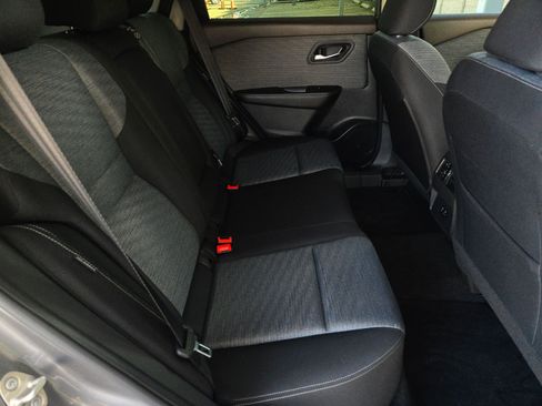 Used 2023 Nissan Rogue SV image 26