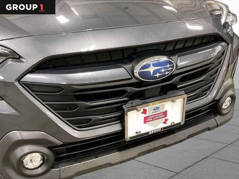 Used 2025 Subaru Outback Premium AWD/4WD image 29