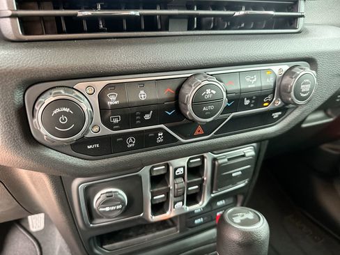 New 2025 Jeep Wrangler Sport S image 10