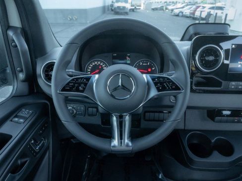 New 2026 Mercedes-Benz Sprinter 2500 image 19