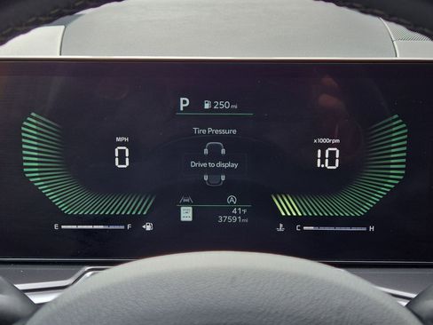 Used 2024 Kia Sorento S image 20