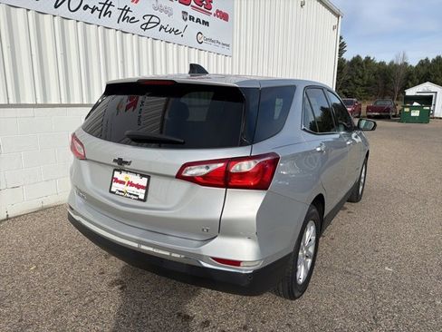 Used 2020 Chevrolet Equinox LT w/ Driver Convenience Package image 10