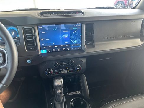 Used 2025 Ford Bronco Badlands AWD/4WD image 22