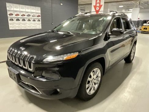 Used 2015 Jeep Cherokee Limited w/ Luxury Group AWD/4WD image 21