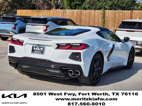Used 2021 Chevrolet Corvette Stingray Preferred Cpe w/ Engine Appearance Package RWD image 4