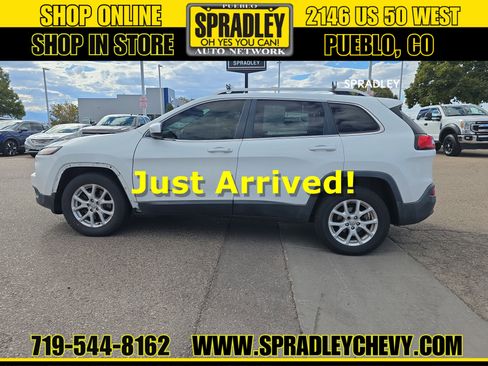 Used 2015 Jeep Cherokee Latitude image 1