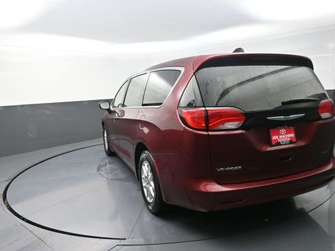 Used 2022 Chrysler Voyager LX FWD image 88