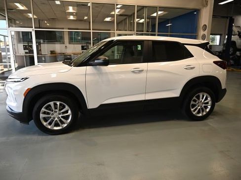 Used 2024 Chevrolet TrailBlazer LS w/ LS Convenience Package FWD image 7