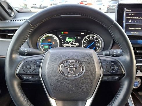 Used 2021 Toyota Venza Limited image 18