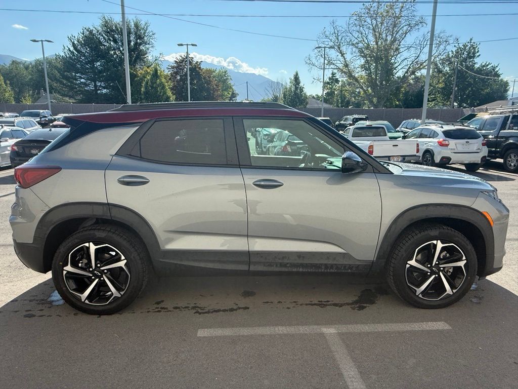Used 2023 Chevrolet TrailBlazer RS w/ Sun and Liftgate Package AWD/4WD image 6