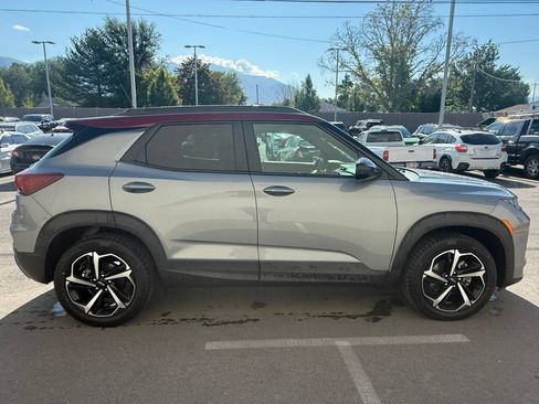 Used 2023 Chevrolet TrailBlazer RS w/ Sun and Liftgate Package AWD/4WD image 6