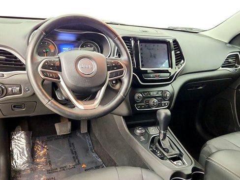 Used 2019 Jeep Cherokee Limited AWD/4WD image 12