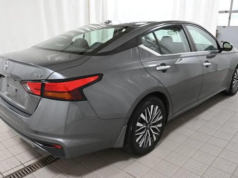 Used 2024 Nissan Altima 2.5 SV w/ SV Premium Package FWD image 13