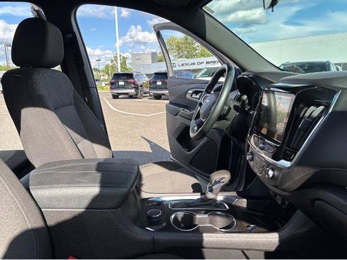 Used 2023 Chevrolet Traverse LT w/ LPO, Floor Liner Package AWD/4WD image 32