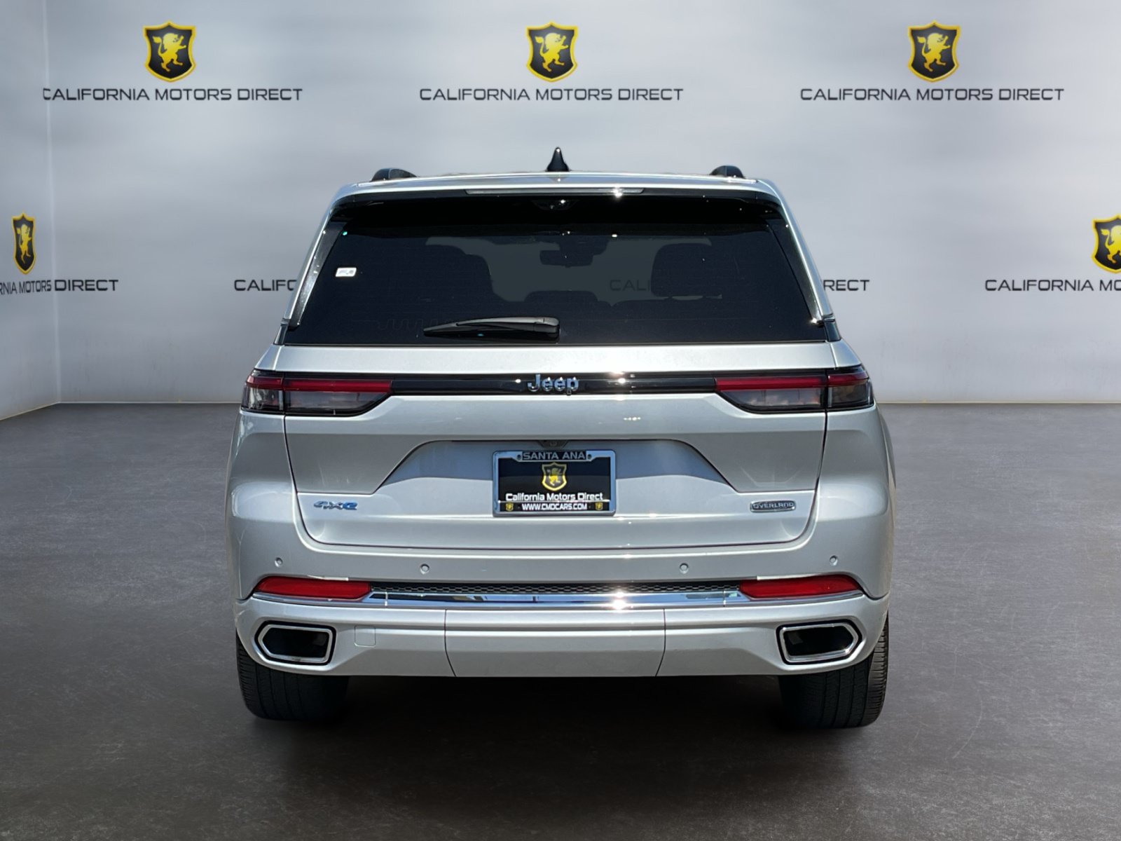Used 2023 Jeep Grand Cherokee Overland w/ Advanced Protech Group III AWD/4WD image 6