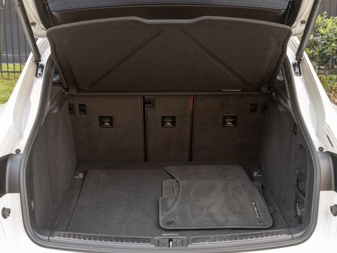 Certified 2023 Porsche Macan image 29