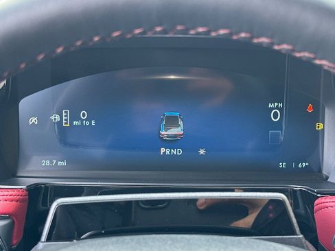 New 2025 Lincoln Corsair Reserve w/ Equipment Group 202A image 22