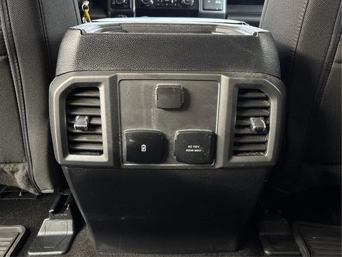Used 2019 Ford F150 XLT w/ Equipment Group 302A Luxury AWD/4WD image 26
