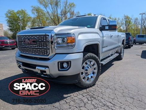 Used 2019 GMC Sierra 2500 Denali w/ Duramax Plus Package AWD/4WD image 1