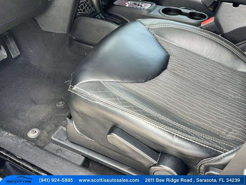 Used 2015 Jeep Wrangler Sport image 33