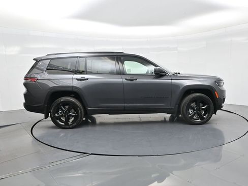 New 2025 Jeep Grand Cherokee L Altitude image 5
