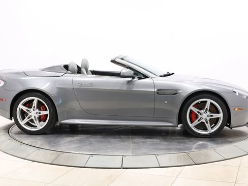 Used 2016 Aston Martin V8 Vantage S RWD image 42