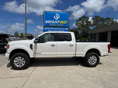 Used 2017 Ford F250 Platinum w/ Platinum Ultimate Package AWD/4WD image 2