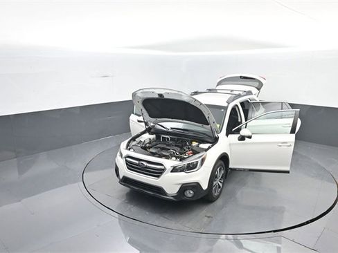 Used 2018 Subaru Outback 2.5i Premium image 34